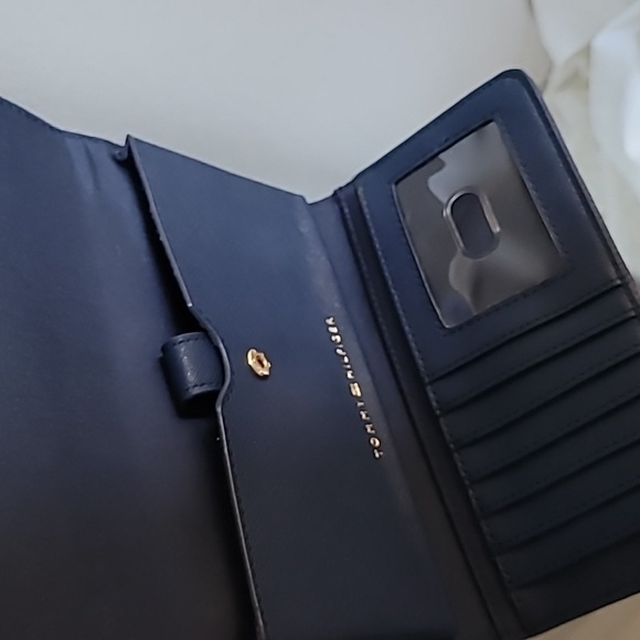 TOMMY HILFIGER NAVY BLUE CROSSBODY BAG - Picture 6 of 8